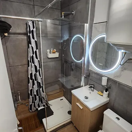 Hermes Apartament *
